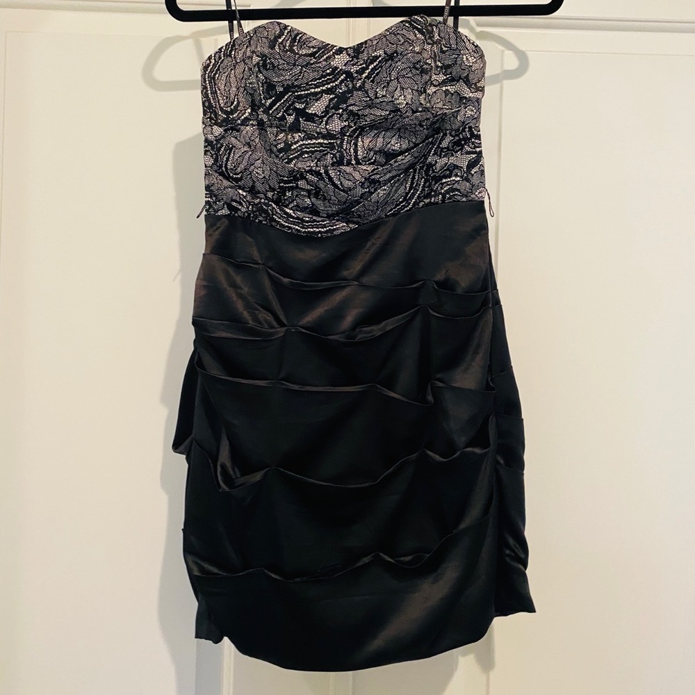 ✌🏻Stunning Short Strapless Party Dress
